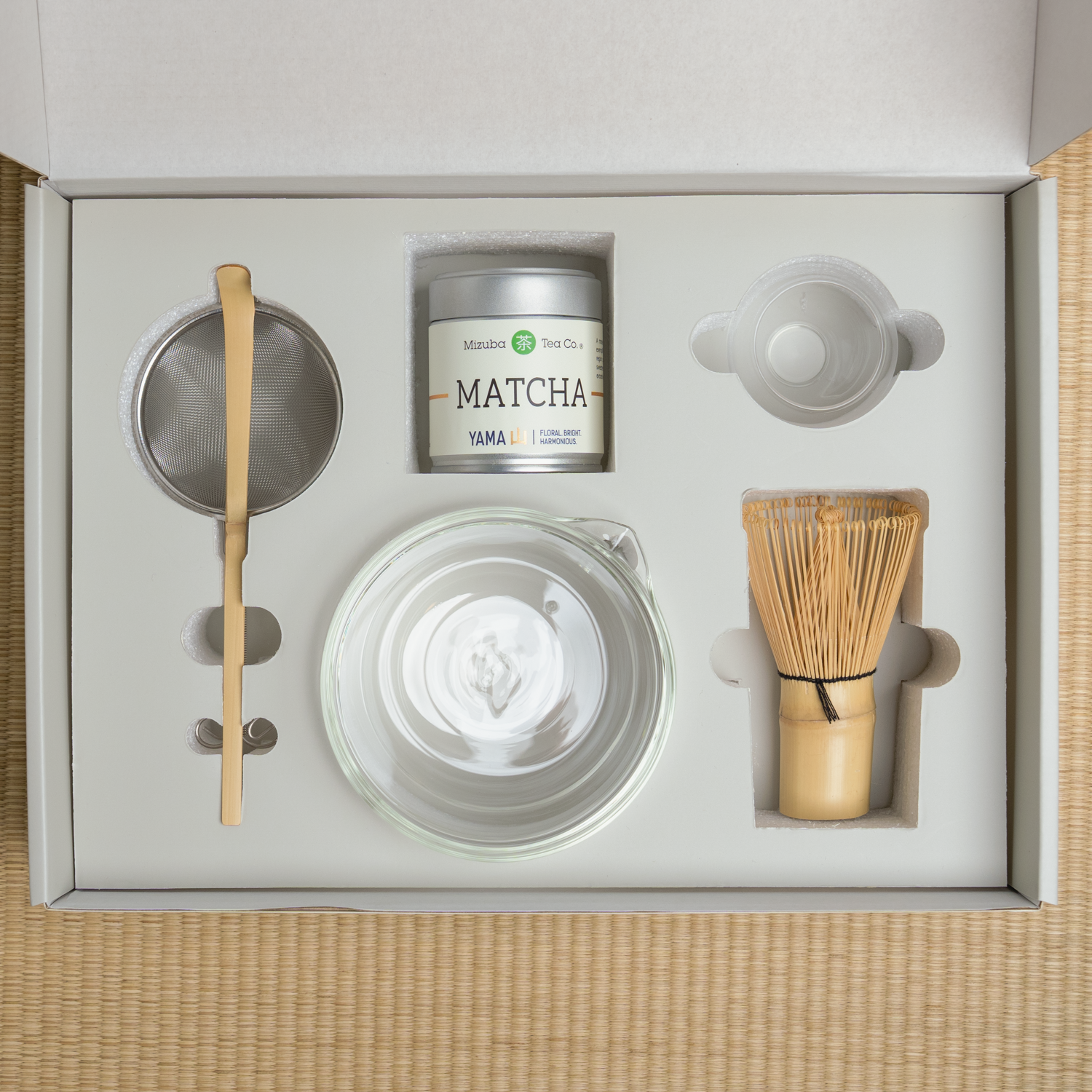 Matcha tea tool and powder gift set in a box